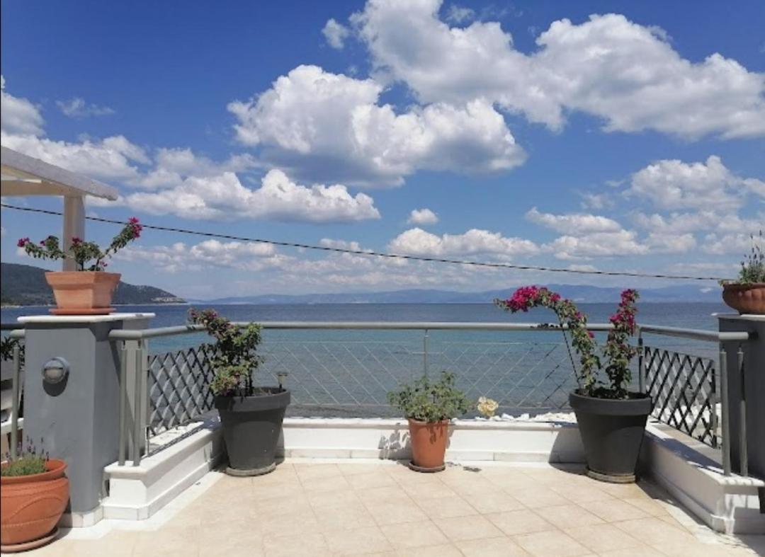 Lina'S Sea View Apartments Liménasz Kültér fotó